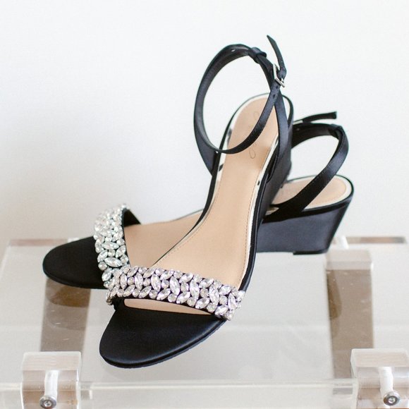 Badgley Mischka Shoes - Jewel Badgley Mischka Women's BELLEVUE Sandal 10